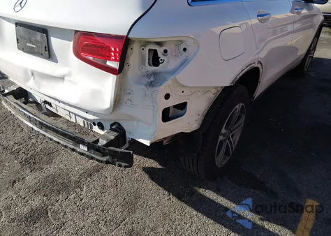 2019 Mercedes-Benz Glc 300 from USA, damaged, VIN WDC0G4JB8KV131728